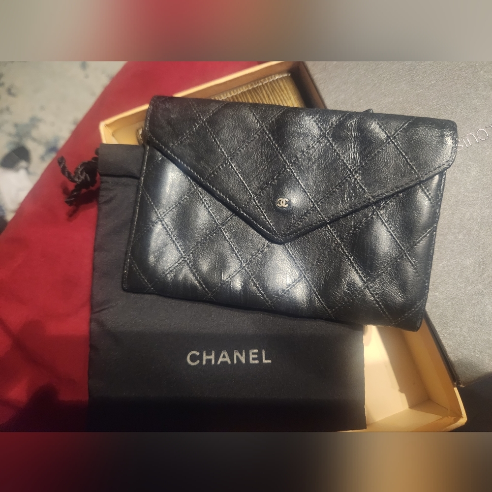 Chanel classic pouch